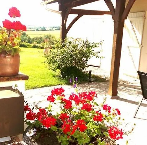 Maison De 2 Avec Jardin Amenage Et Wifi A Hébergement de vacances *